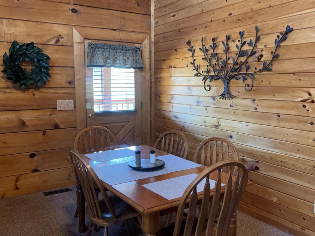 Story Brook: Beautiful True Log Cabin! Close To Dollywood, State Park, And More! Sevierville Eksteriør bilde