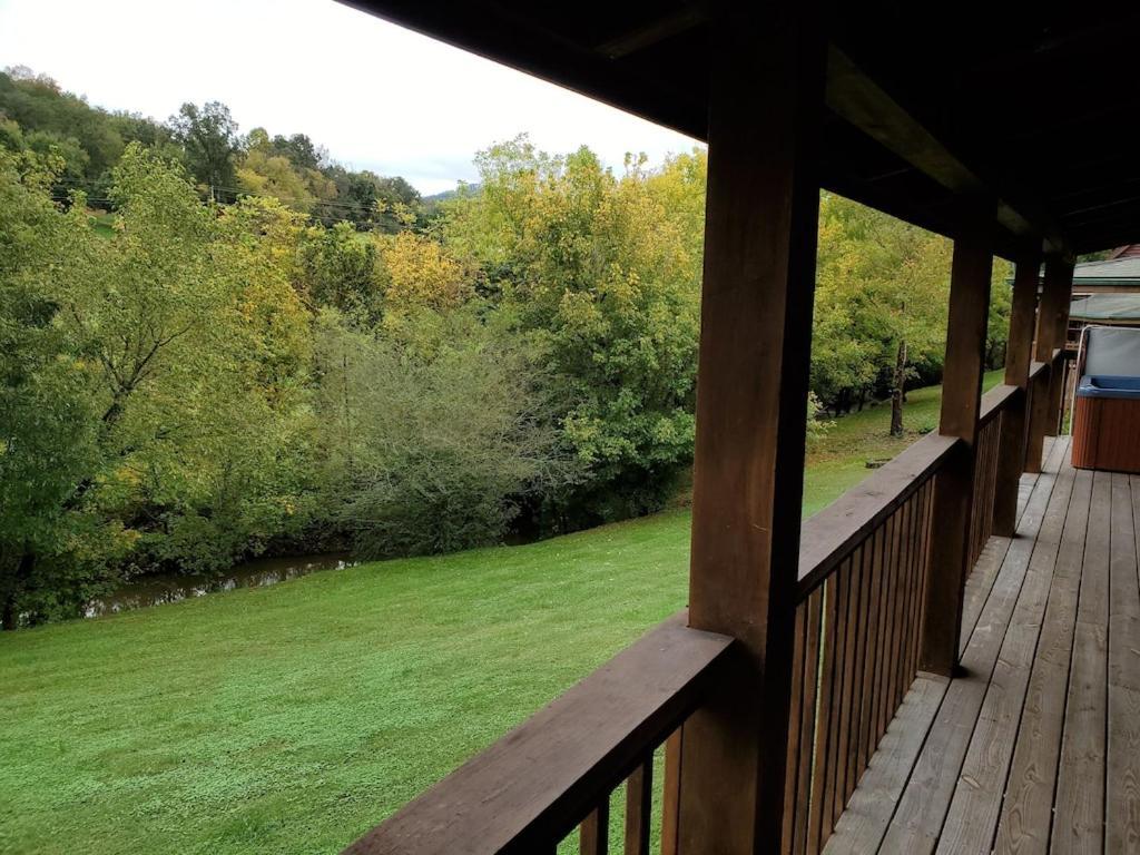 Story Brook: Beautiful True Log Cabin! Close To Dollywood, State Park, And More! Sevierville Eksteriør bilde