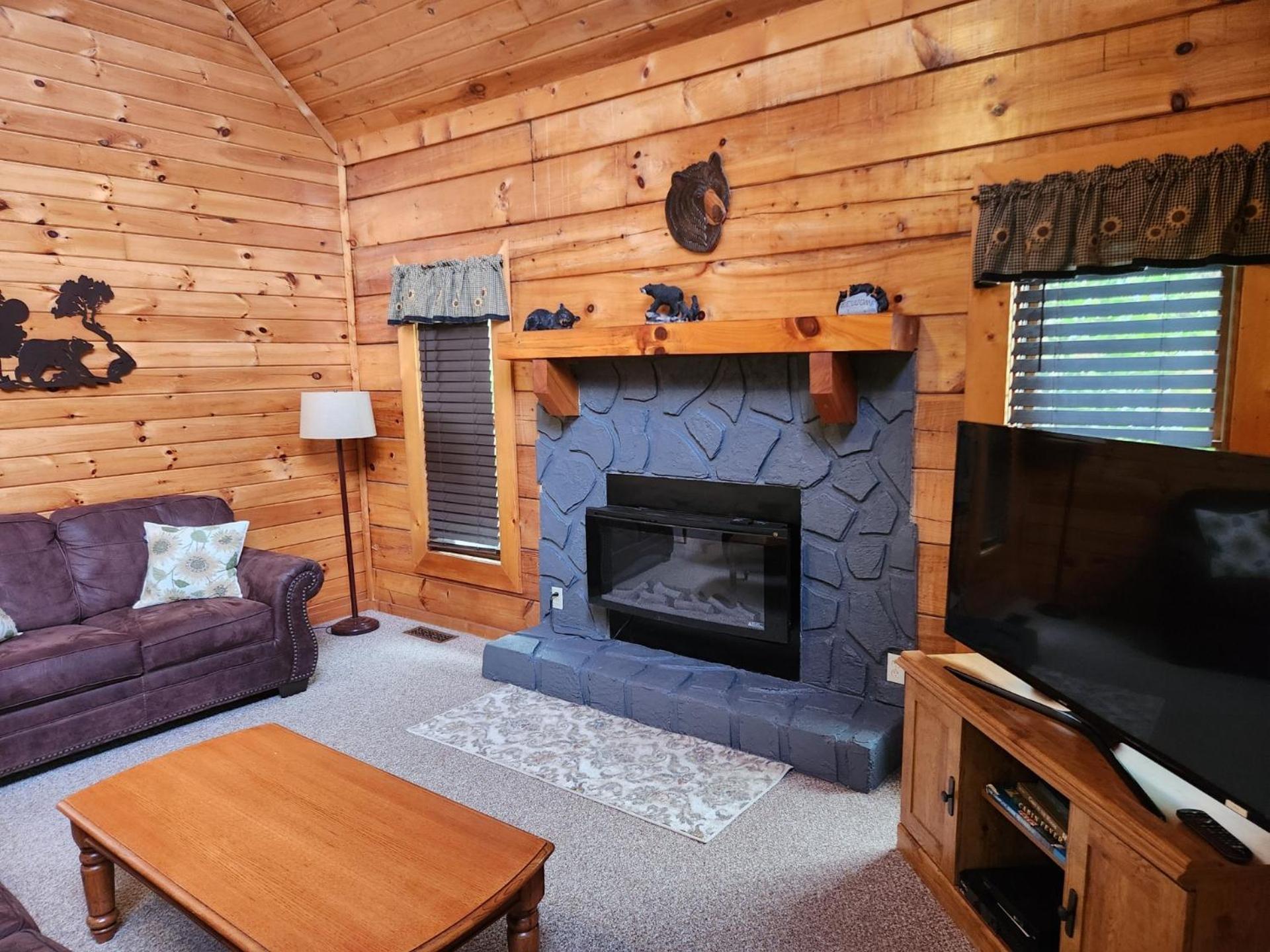 Story Brook: Beautiful True Log Cabin! Close To Dollywood, State Park, And More! Sevierville Eksteriør bilde